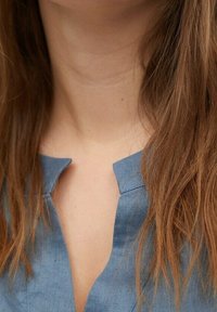 Violeta by Mango Pusero - dark blue