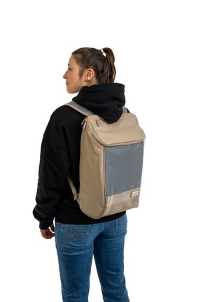 OAK25 DAYBAG - Hátizsák - beige