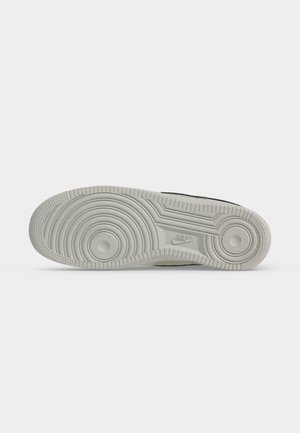 Nike Air Force 1 '07 LV8 'Phantom Cream' — foto 6