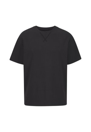 Schwarzes T-Shirt mit kurzen Ärmeln und Rundhalsausschnitt, mit kleinem X-förmigem Stich unter dem Kragen, auf weißem Hintergrund dargestellt.