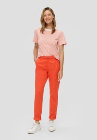 s.Oliver REGULAR - Chino - orange