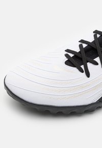 Nike Performance PHANTOM LUNA 2 ACADEMY - Scarpe da calcio per terreni sintetici - white/black/metallic gold coin
