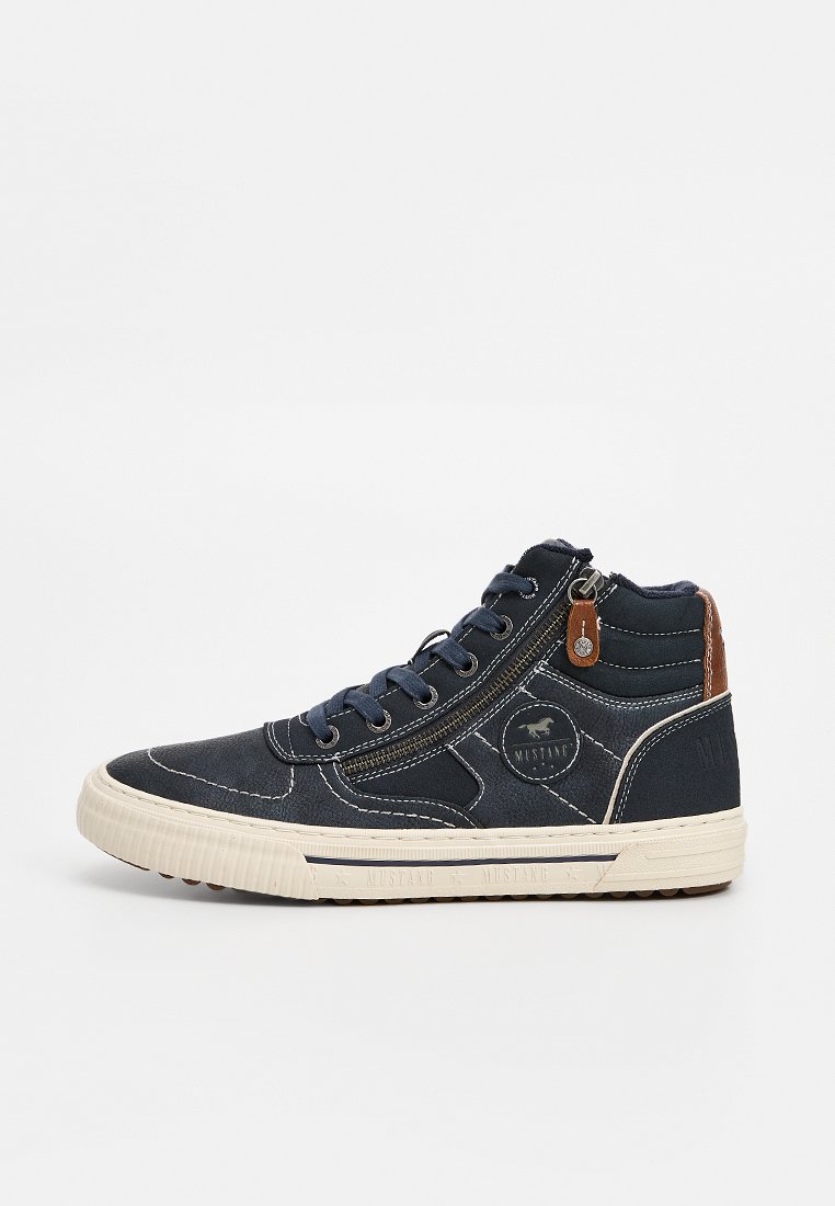 Zapatillas altas
