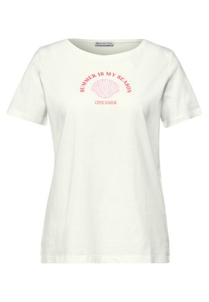 Weißes T-Shirt mit kurzen Ärmeln, rosa Muschel-Grafik und den Texten "SUMMER IS MY SEASON" und "CÔTE D'AZUR" auf der Vorderseite.