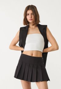 Stradivarius Jupe trapèze - black