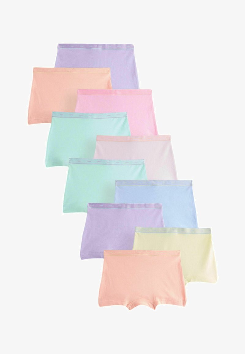 Siedem par bezszwowych damskich bokserków w pastelowych kolorach, ułożonych w pionowej linii w dół na białym tle.