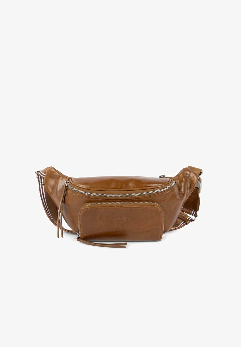 Marsupio in pelle marrone con scomparto principale con zip, tasca frontale e tracolla regolabile a strisce. Presenta dettagli con nappine.