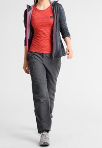 The North Face T-shirt med print - mottled red