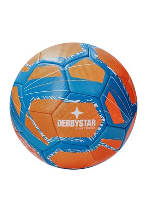 Pallone da calcio blu e arancione con pannelli esagonali e logo "Derbystar Street Soccer" su sfondo bianco.