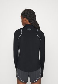 Nike performance midlayer run Clearance