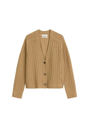 Strickjacke in Hellbraun mit V-Ausschnitt, vertikaler Rippung und offenen Strickdetails, versehen mit drei dunklen Knöpfen vorne.