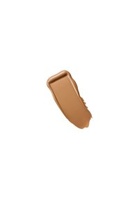 Bruine crème foundation veeg, zachte textuur, rechthoekige vorm, matte afwerking, lichtreflecterende kwaliteiten, geplaatst op een witte achtergrond.