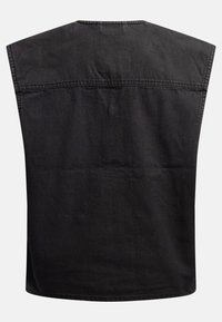 Top senza maniche nero in denim, con taglio dritto, dettagli di cucitura semplici e scollatura alta. Nessun marchio visibile.