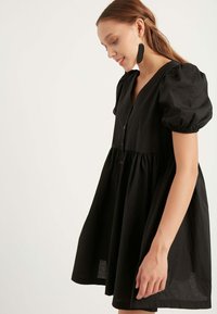 Herita SMOCK MINI  - Freizeitkleid - black
