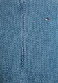 Tommy Hilfiger Sukienka jeansowa