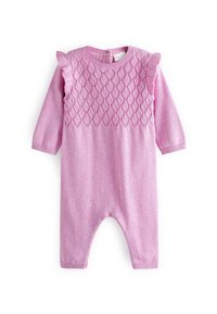 Barboteuse bébé rose tricotée à manches longues, motif en losanges sur la poitrine et détails de volants aux épaules, en tissu doux.