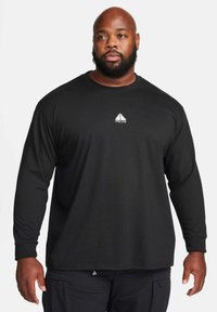 ACG "LUNGS" - Long sleeved top - black summit white