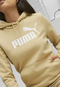 Puma LOGO HOODIE - Mikina s kapucňou - sand dune