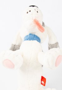 sigikid HUND HELMUT DIE STOFFIS - Cuddly toy - weiß/grau