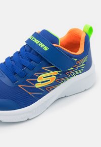 Skechers MICROSPEC - Joggesko - blue/orange/lime