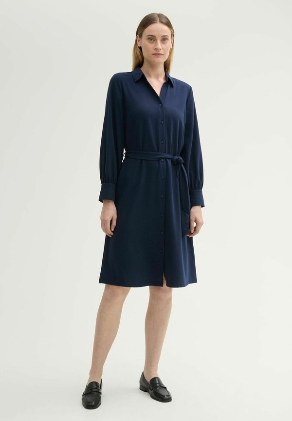 MIT GÜRTEL - Blusenkleid