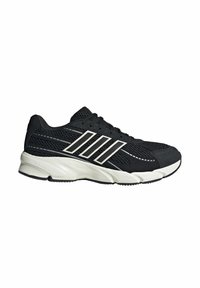 Baskets de sport noires avec semelle blanche amortissante, dessus en mesh et quatre rayures diagonales blanches sur le côté, orientées vers la droite sur fond blanc.