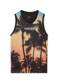 Canottiera in rete con stampa a gradiente del tramonto e silhouette di palme. Il design è messo in risalto da bordo nero e testo "VENICE BEACH".