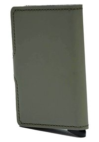 Portafoglio in pelle verde dal design semplice, con cuciture a vista e profilo sottile. Nessun ulteriore ornamento o motivo.
