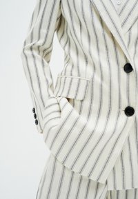 InWear Bleiseri - off-white