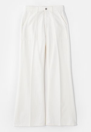 White wide-leg pants made of soft fabric, featuring front pockets and a single button closure, with a clean, minimal design.