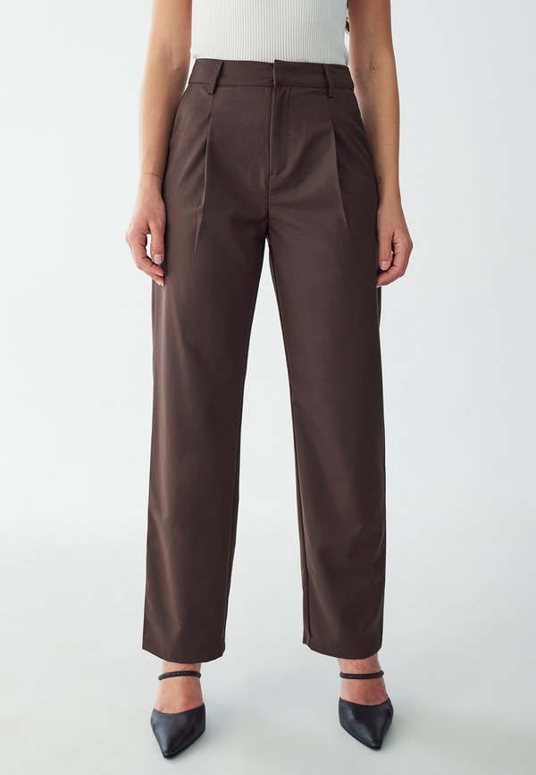 FREYA PANTS - Stoffhose - chocolate