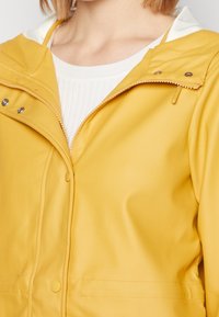 Vero Moda Parkaer - yellow