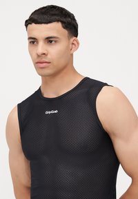 GripGrab ULTRALIGHT SLEEVELESS BASE LAYER - Unterhemd/-shirt - black