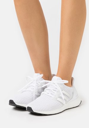 ULTRABOOST DNA - Joggesko - footwear white/silver metallic/core black