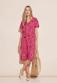 Street One PRINT - Blusenkleid - pink