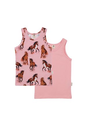 Zwei pinkfarbene ärmellose Kinderoberteile, eines einfarbig pink und eines mit braunen Pferdeprints, flach auf einem weißen Hintergrund liegend.