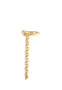 Pendiente de oreja en plata de ley 925 chapada en oro, con un detalle de cadena entrelazada. Diseño liso y redondeado, con un acabado brillante y un grabado sutil.