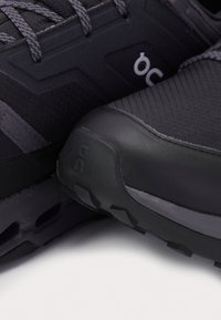 On CLOUDHORIZON   - Hikingschuh - black   eclipse