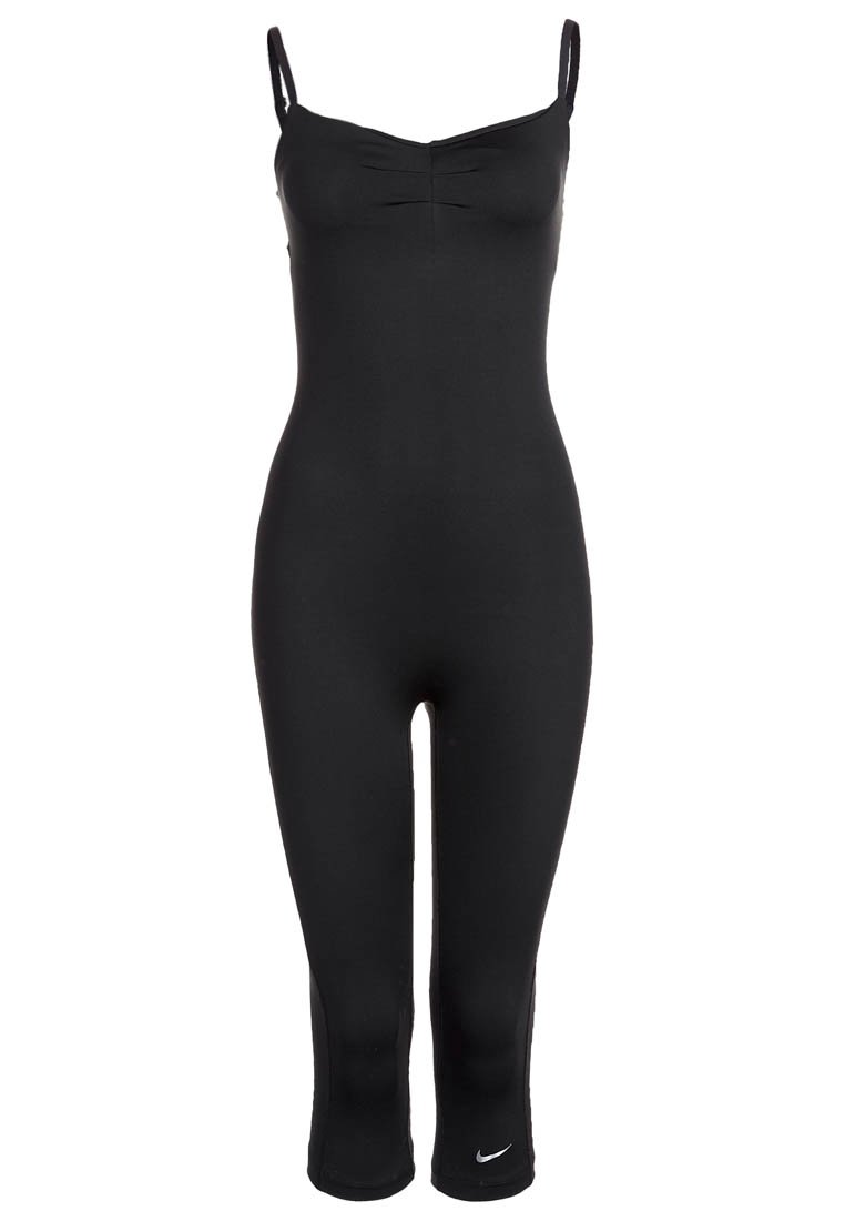 Combinaison de sport noire avec des bretelles fines, un corsage ajusté et des jambes raccourcies. Fabriqué en matériau lisse et extensible ; présente un petit détail de logo.