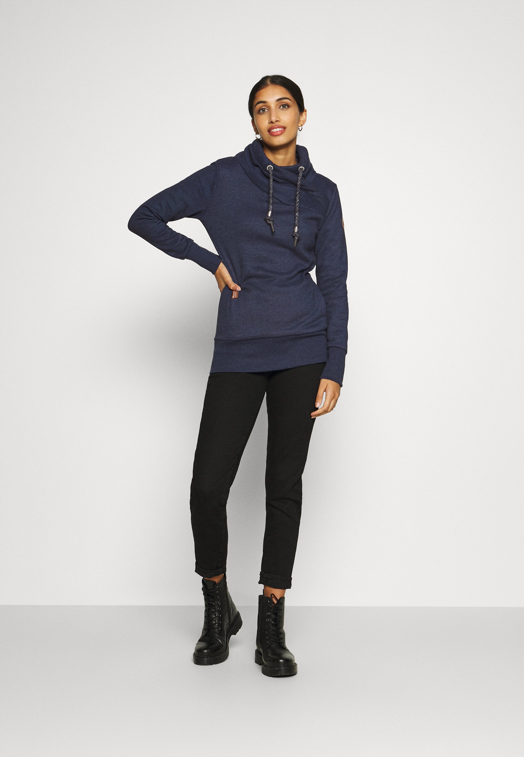Ragwear NESKA Sweatshirt navydunkelblau Zalando.at Ragwear NESKA Sweatshirt navydunkelblau Zalando.at