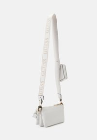 Guess LATONA MINI SET - Axelremsväska - white