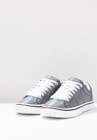Tommy Hilfiger Zapatillas - dark blue