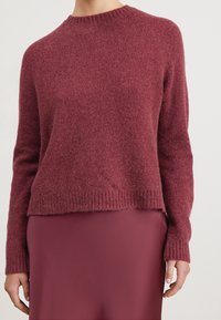 BOSS Pullover - red