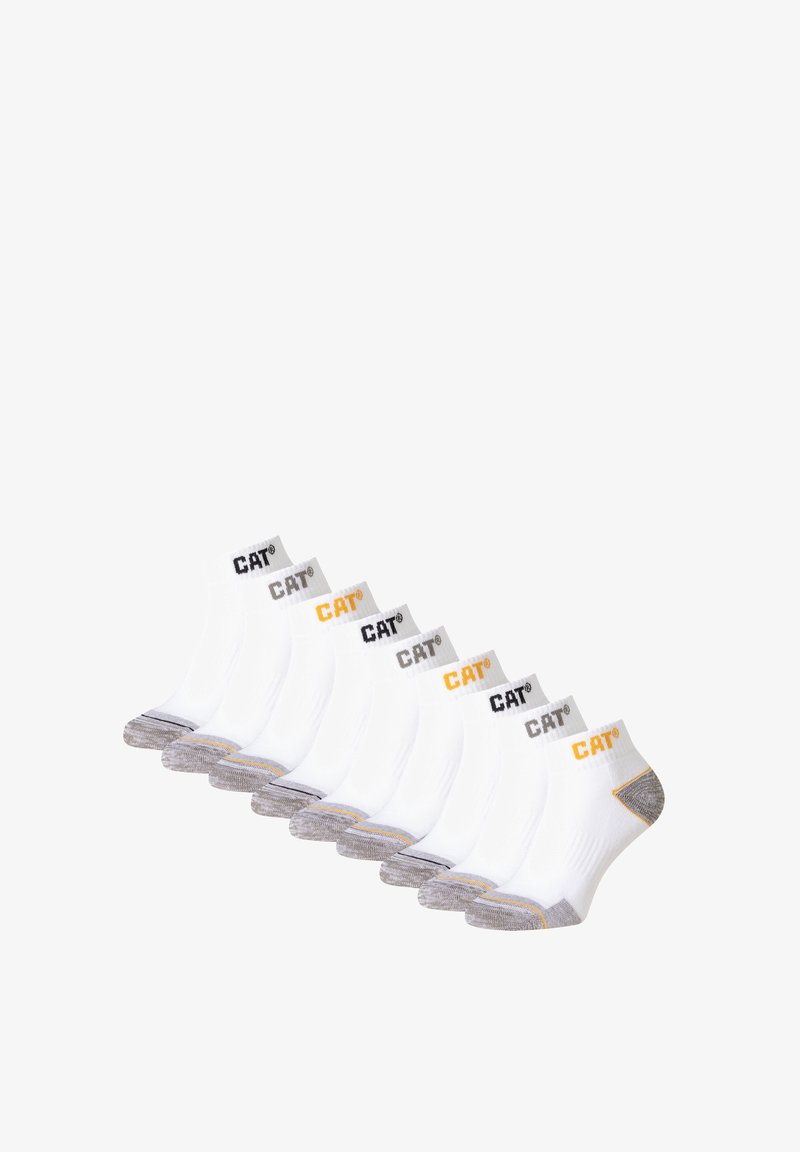 Witte enkel sokken met een textuurafwerking. Elke sok heeft een logo op de boord en contrasterende grijze en gele accenten bij de hiel.