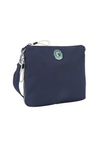 Námořnická nylonová taška obdélníkového tvaru, se stříbrným zipem a zeleným akcentem na tlačítku na přední straně. Obsahuje nastavitelné ramenní popruhy.