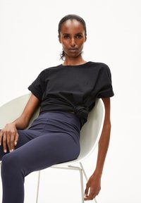 ARMEDANGELS IDAARA - T-shirt basic - black