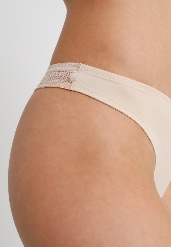 INVISIBLE - Thong - nude3