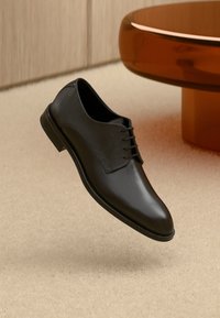 Unausgewählt, black