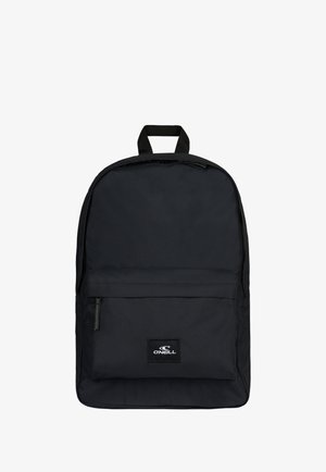 Schwarzer Rucksack mit Frontreißverschlusstasche und O’Neill Markenlogo-Patch, Tragegriff oben und schlichtem Design auf weißem Hintergrund.