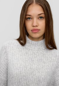 QS - Sweter